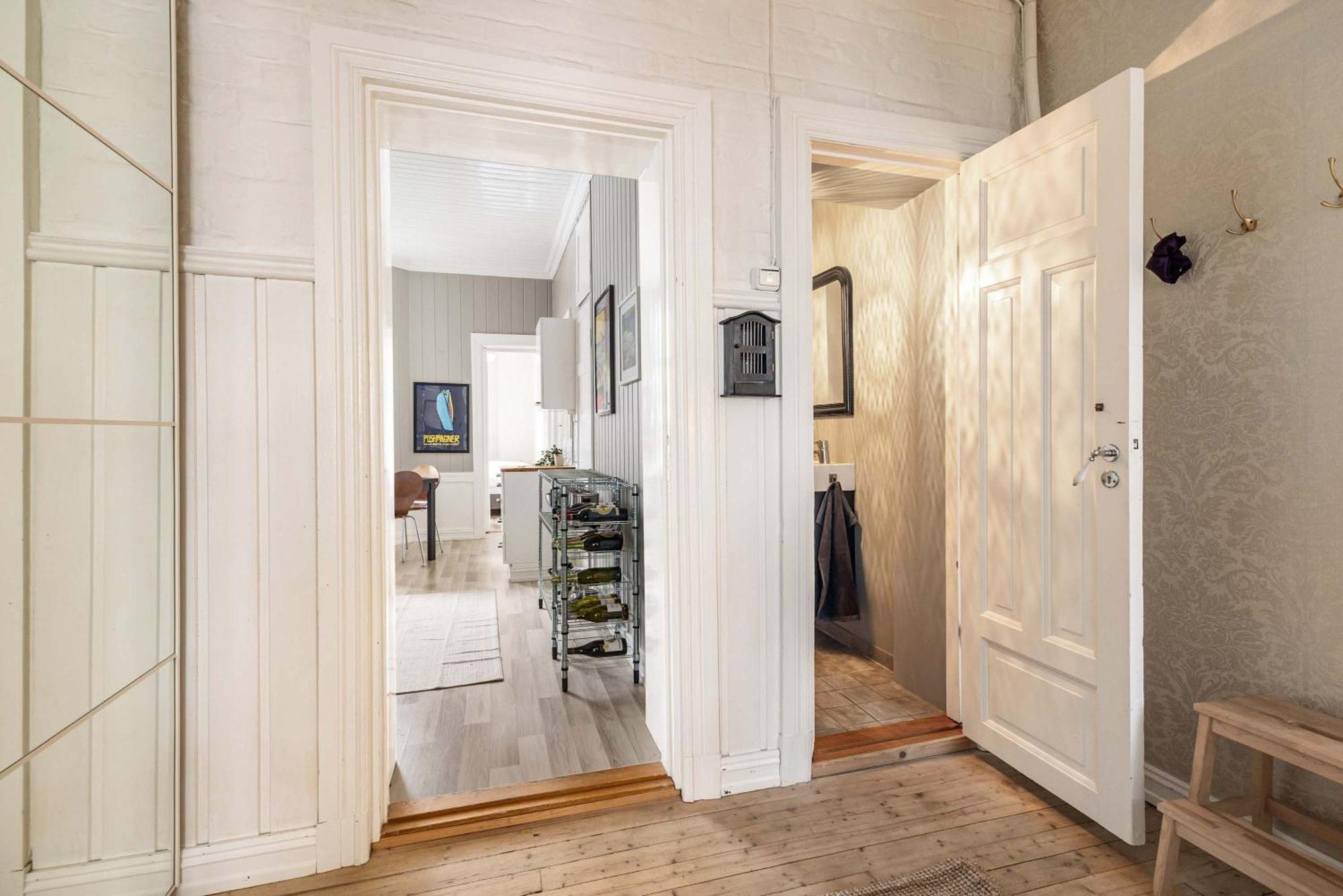 Dinbnb Comfortable 2-bed Urban Escape With Apple Tv & Cozy Features Apartment Oslo